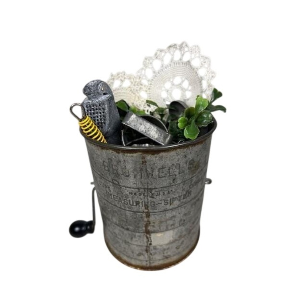 Vintage Metal Sifter Decorative Rustic Kitchenalia Tools Farmhouse Lot Bundle‎